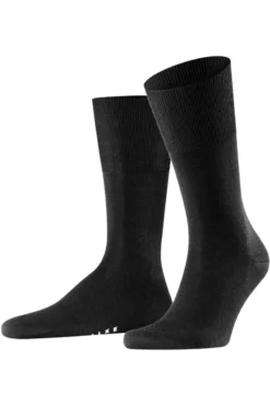 FALKE Airport Herren Socken Schwarz, Einfarbig