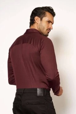 Desoto Slim Fit Jerseyhemd Aubergine, Einfarbig 7 Desoto Slim Fit Jerseyhemd Aubergine, Einfarbig -Ausgewählte Bekleidungsgeschäfte 97028 3 301 2 800 1200x1200