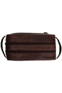 Chesterfield Herren KulturbeutelStacey Braun, Einfarbig 6 Chesterfield Herren KulturbeutelStacey Braun, Einfarbig -Ausgewählte Bekleidungsgeschäfte CH C08 0165 01 3 800 1200x1200