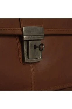 Chesterfield Herren AktentascheShay Cognac, Einfarbig -Ausgewählte Bekleidungsgeschäfte CH C40 1027 31 4 800 1200x1200